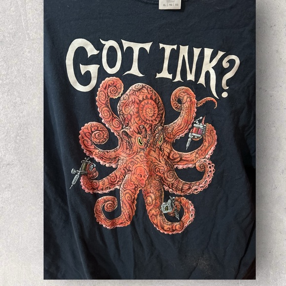 Unisex Gildan Tshirt - Picture 2 of 2